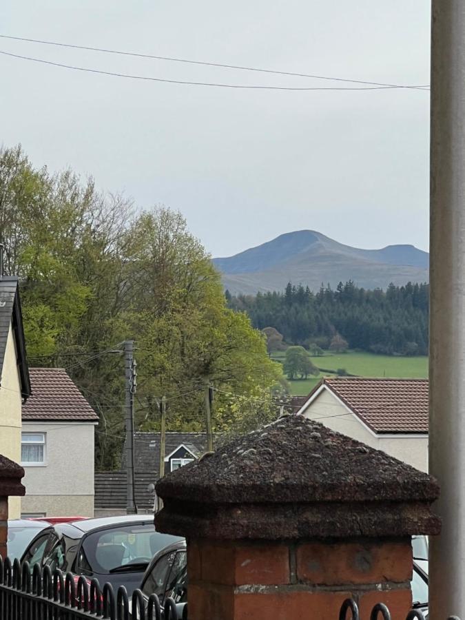 Brecon Town 3 Bedroom House Sleeps 6 Central Location Extérieur photo